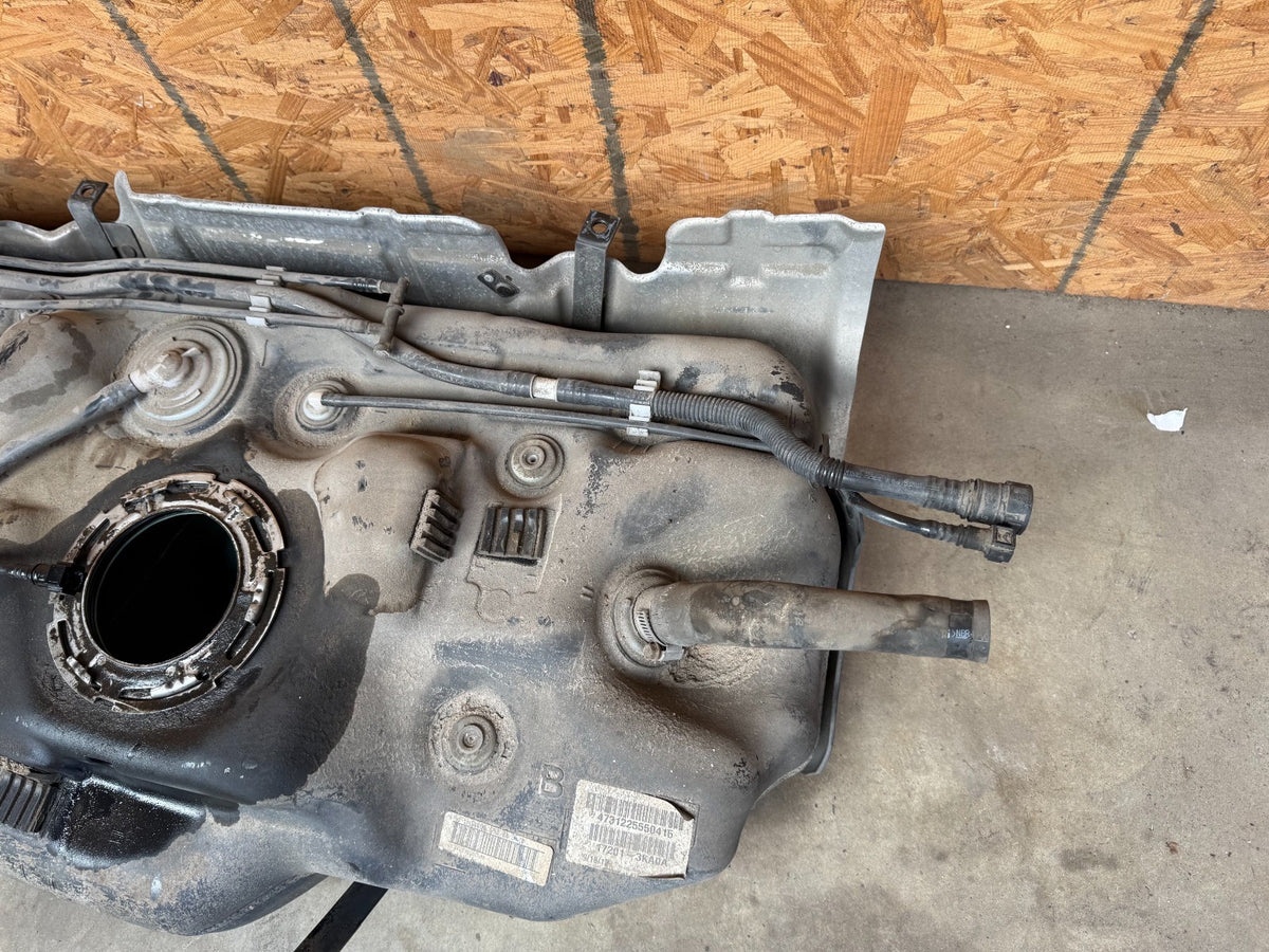 2015 Infiniti QX60 FWD fuel gas tank assembly OEM 172023KA1A nissan pathfinder