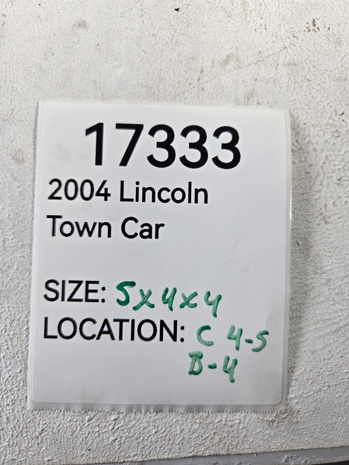 2001 2004 Lincoln Town Car 4.6L Thermostat Housing Water Outlet Connection OEM