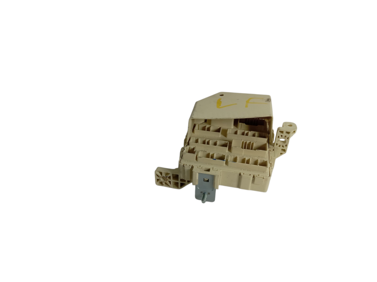 2012-2014 Hyundai Genesis Cabin Fuse Relay Box 91950-3M201 OEM 14391