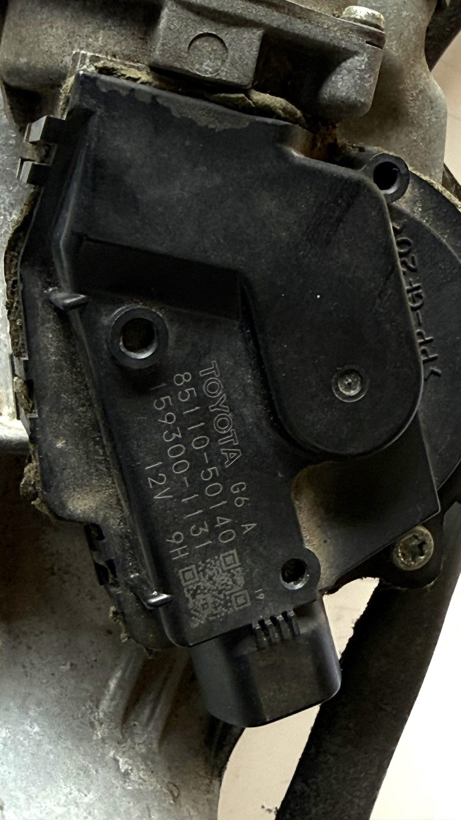 Lexus LS460 Windshield Wiper Motor w/ Linkage 85110-50140 Genuine OEM