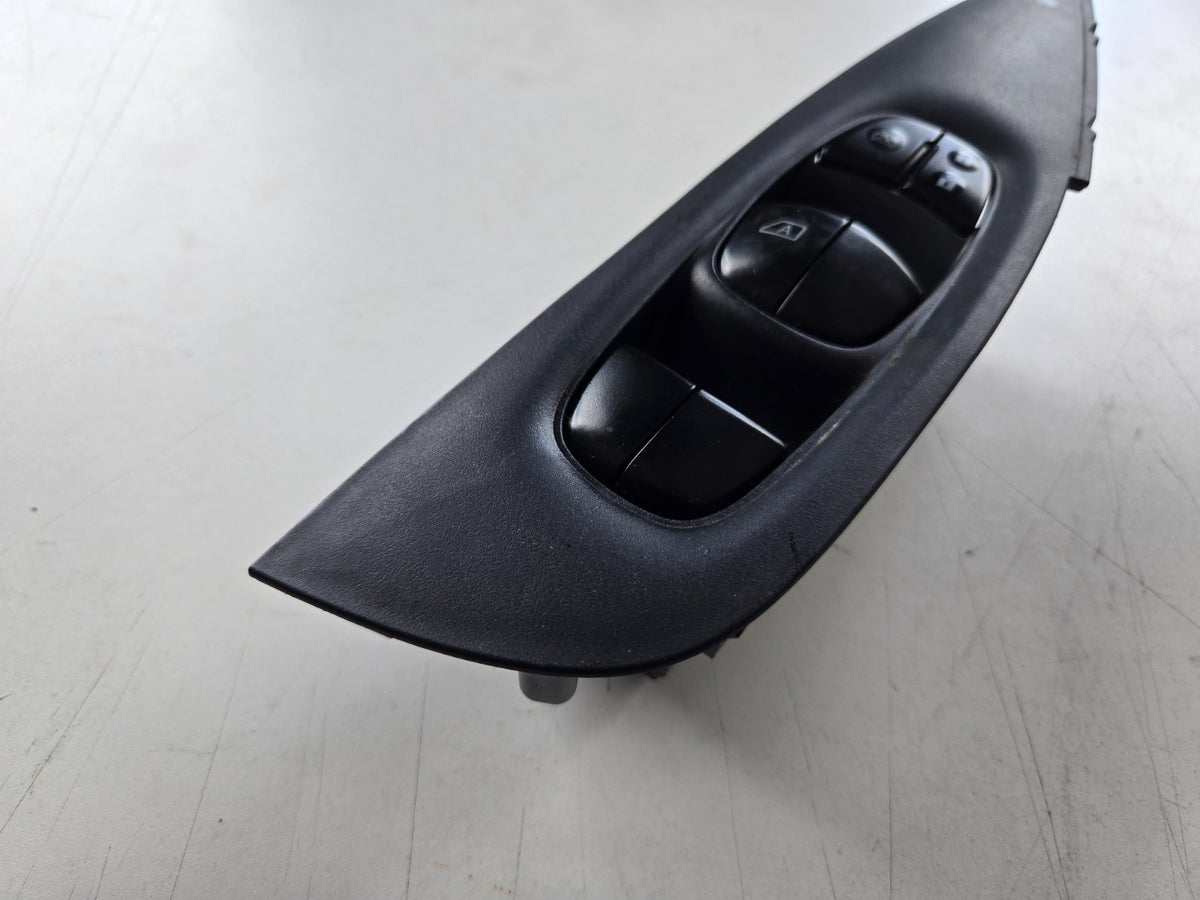 2014 2020 Nissan Rogue Left driver front door master power window control switch