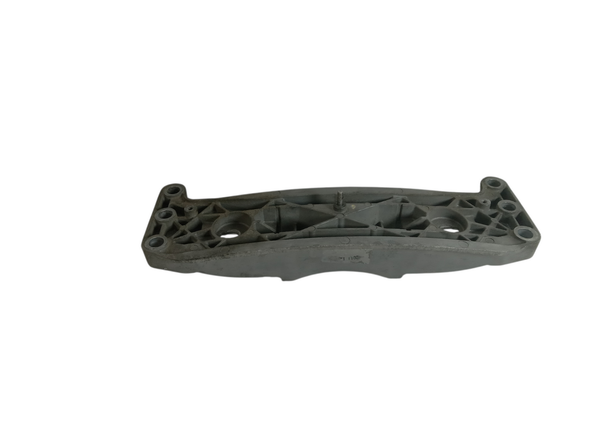 2012-2014 Hyundai Genesis Transmission Mount Bracket Crossmember OEM 14532