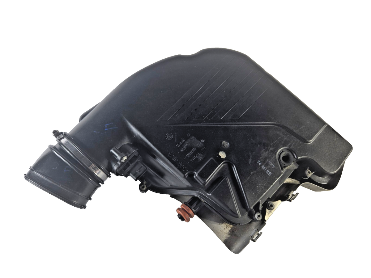 2010 2013 BMW 550i 4.4L Air Intake Air Cleaner Housing Silencer Right Side OEM