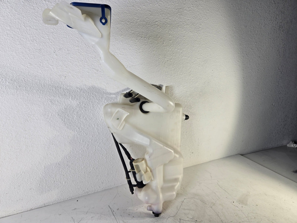 2003 2009 Mercedes Benz E500 Windshield Wiper Washer Reservoir OEM 2118600160