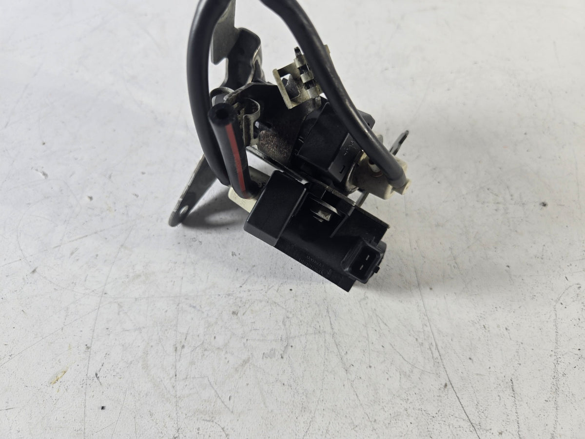 2013 2017 BMW 550i Turbocharge Pressure Booster Converter Solenoid Valve OEM