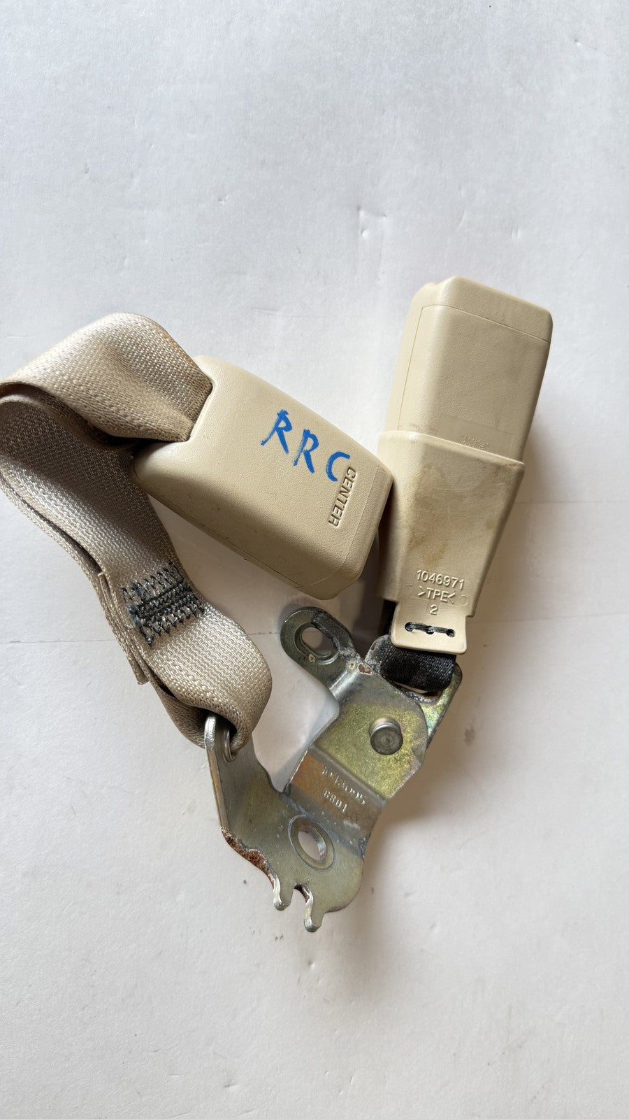 Lexus LS460 Seat Belt Buckle, Center Rear Right 73380-50250-A1 Genuine OEM