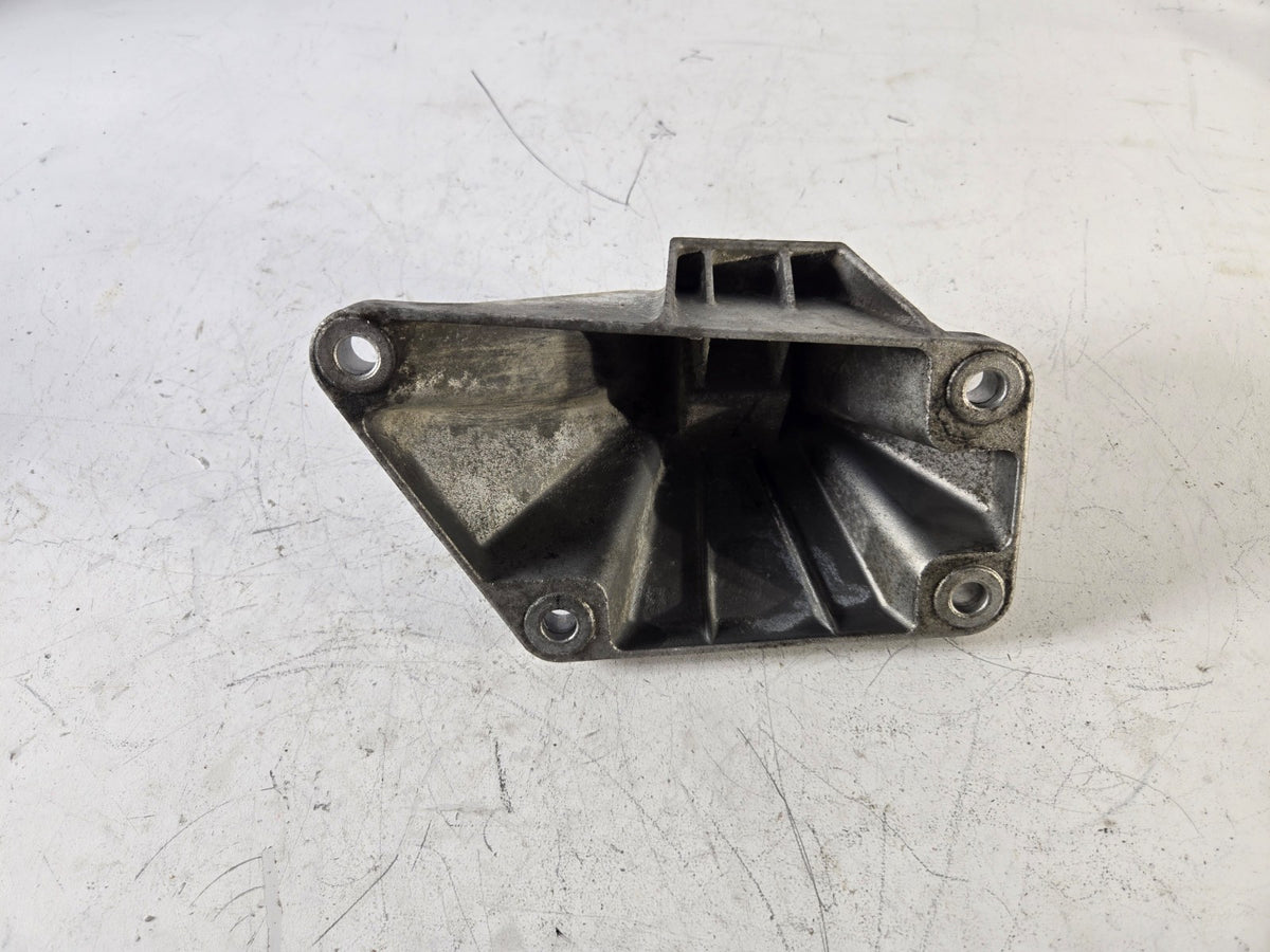 2010 2016 BMW 5 Series 550i 4.4L Engine Motor Mount Bracket Left Driver Side