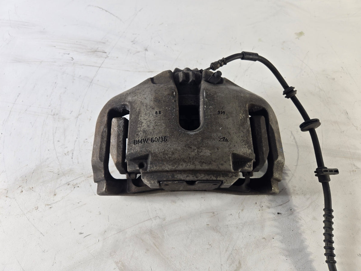2010 2017 BMW 528i 535i 550i Right Passenger Side Front Wheel Brake Caliper OEM