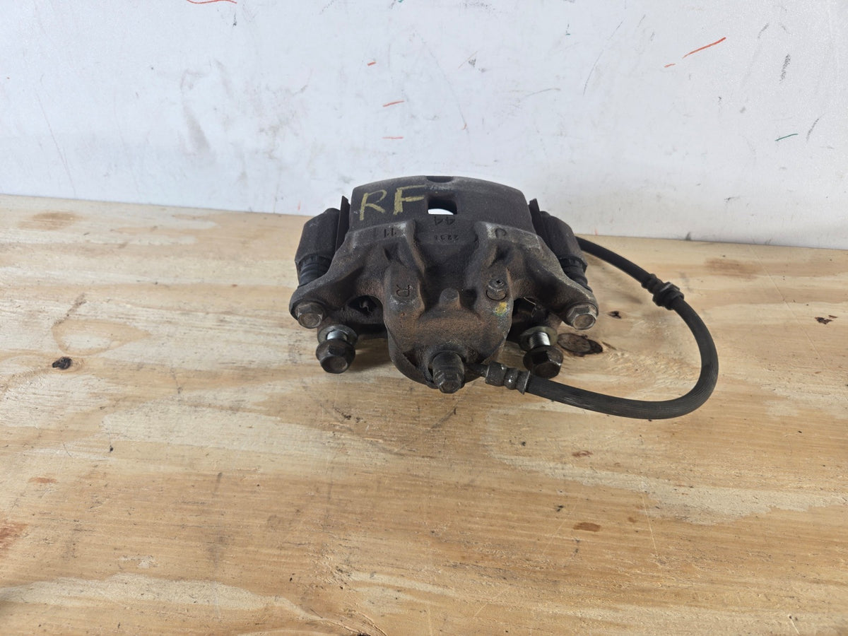2013-2019 Nissan Sentra Right Front Wheel Brake Caliper 410013SG0C OEM 15336