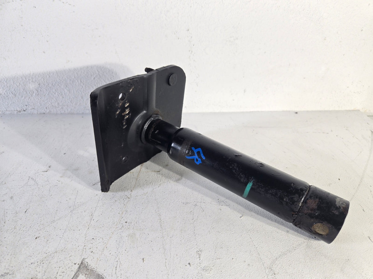 1998 2011 Lincoln Town Car Left Driver Rear Bumper Shock Absorber Bracket OEM
