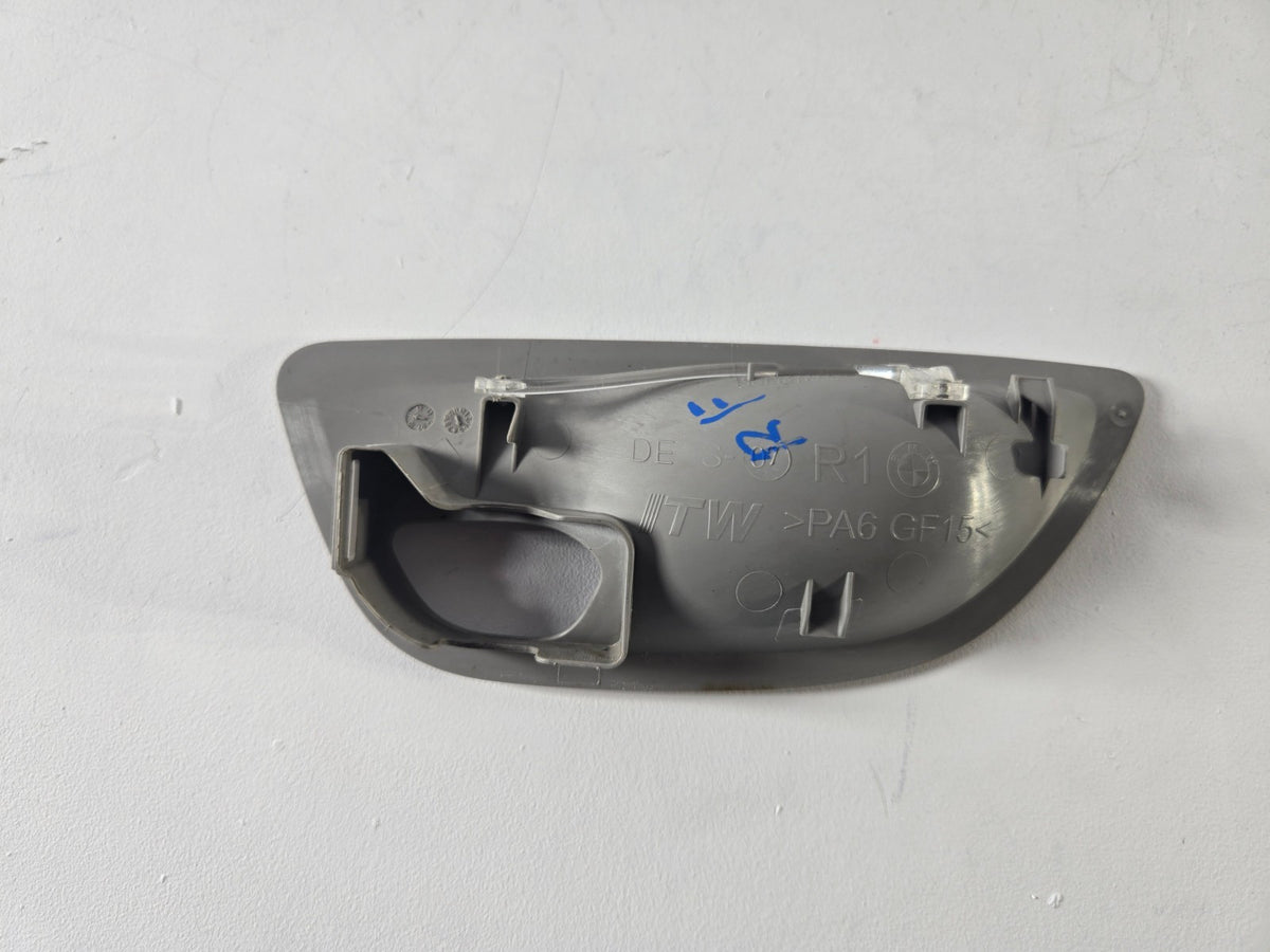 2010 2016 BMW 528i 535d 550i Right Passenger Front Door Inner Handle Bezel Trim