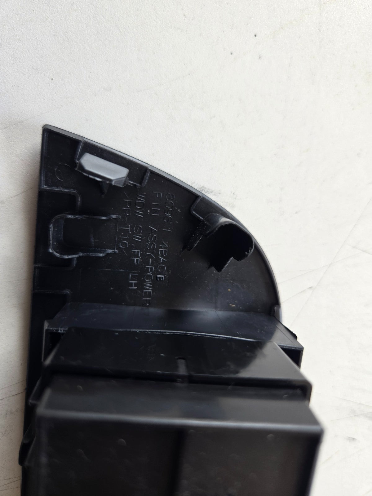 2014 2020 Nissan Rogue Left driver front door master power window control switch