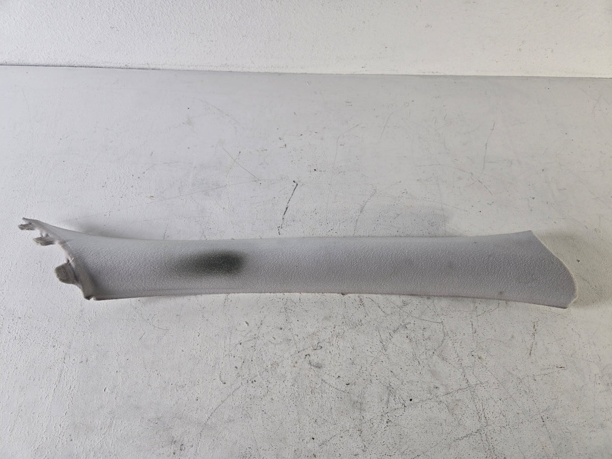2003 2009 Mercedes Benz E500 Right Passenger Front Windshield A Pillar Trim OEM