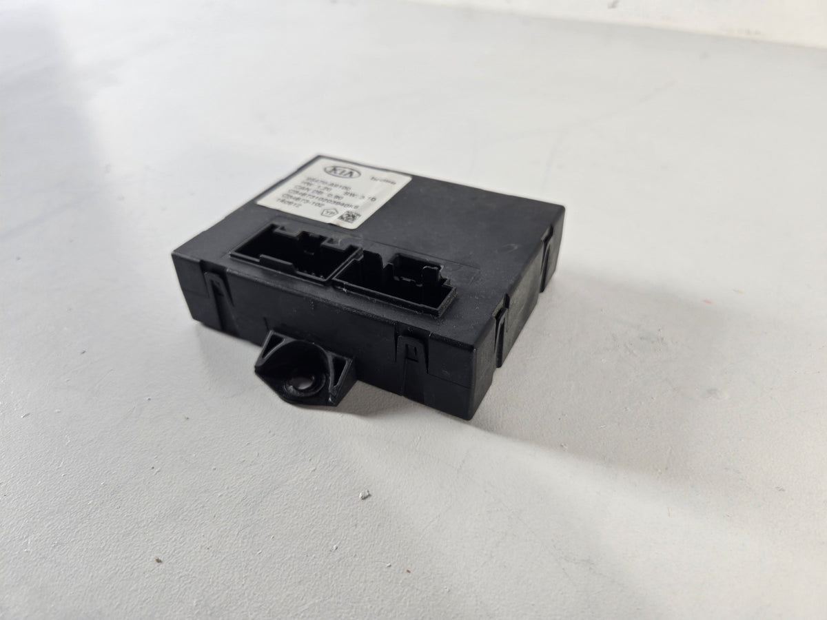 2015 2021 Kia Sedona Power Lift Gate Tail Gate Control Module OEM 95470A9100