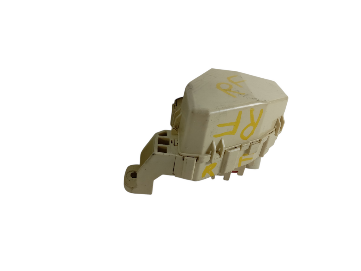 2012-2014 Hyundai Genesis Right Front Fuse Box Relay Junction Block OEM 14393