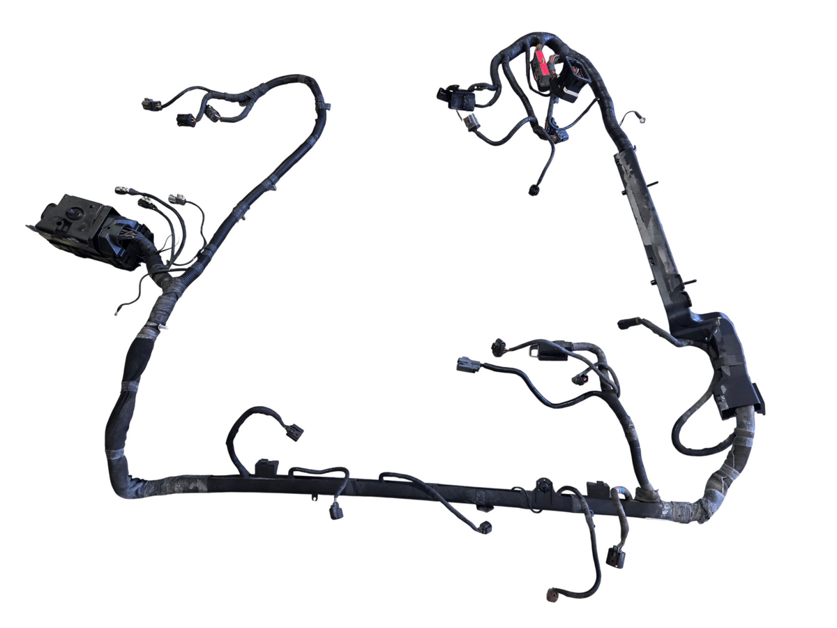 2004 Lincoln Town Car Main Engine Bay Wire Wiring Harness W Fuse Relay Box OEM