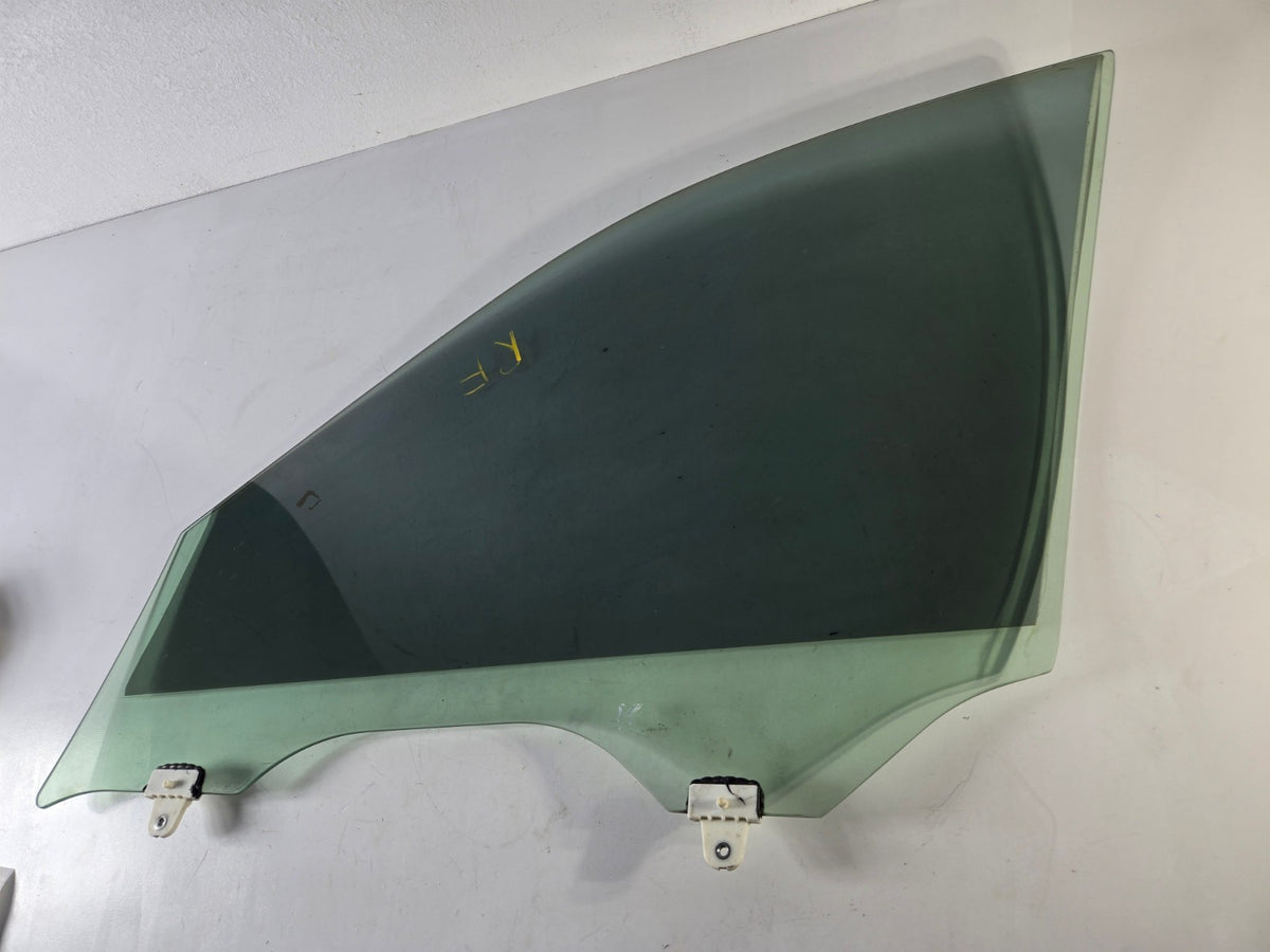 2014 2018 Infiniti Q Q50 Right Passenger Front Door Window Glass OEM 803004GA0A