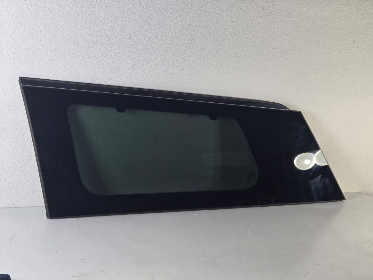 2015 2021 Kia Sedona Left Driver Side Rear Quarter Panel Glass OEM 87810A9520