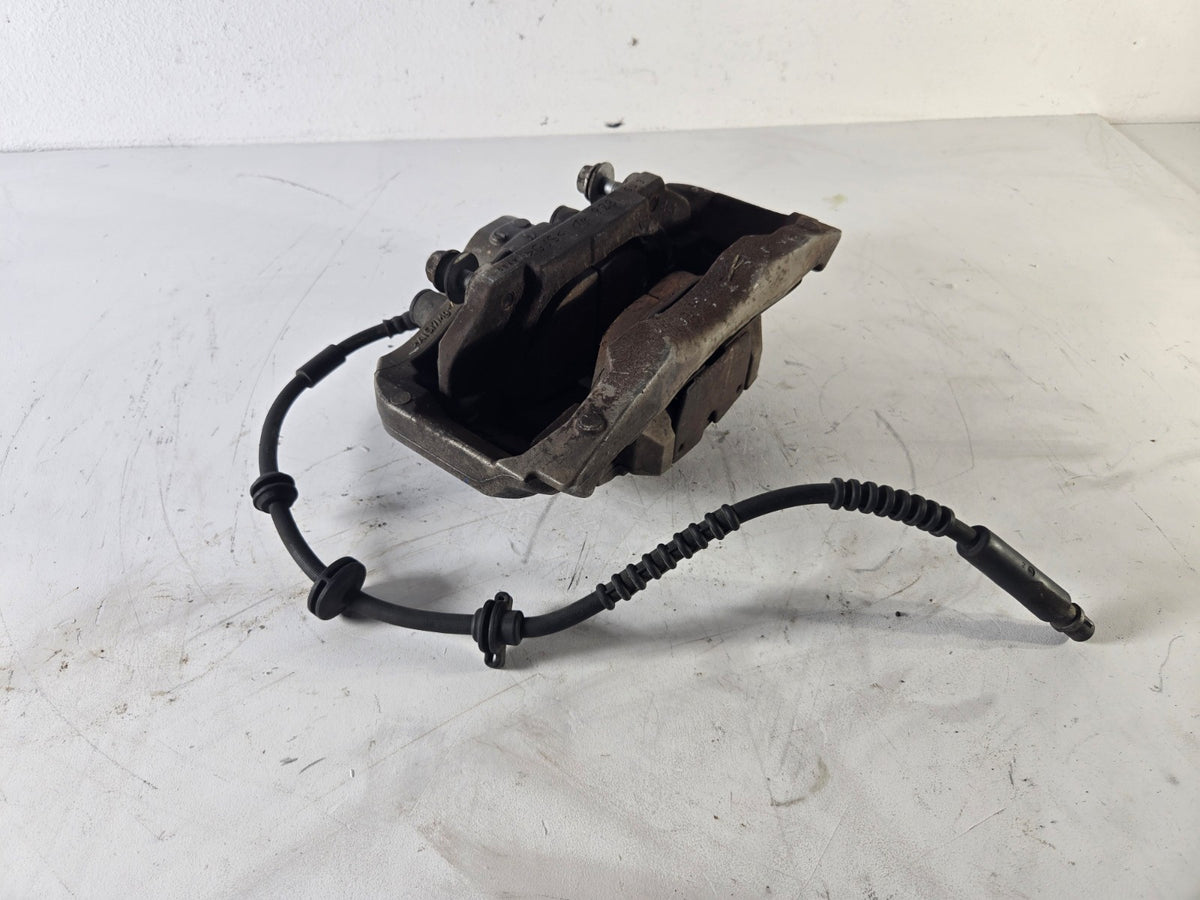 2010 2017 BMW 528i 535i 550i Right Passenger Side Front Wheel Brake Caliper OEM
