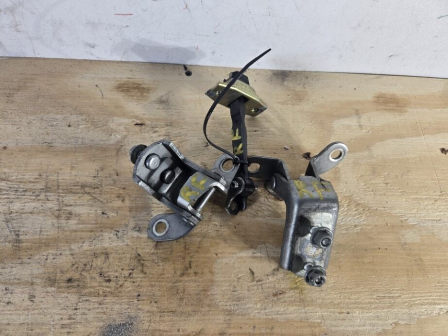 1999 2003 Lexus RX RX300 Right Passenger Front Door Upper Lower Hinge Hinges OEM
