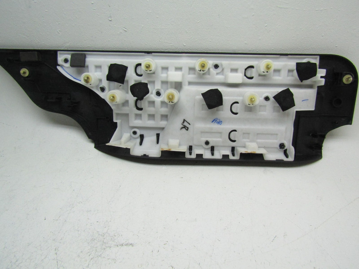 2015 Infiniti Qx60 left driver rear kick kicking plate scuff trim molding floor