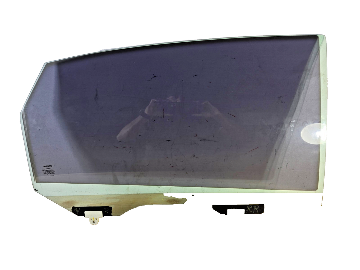 2015-2019 Nissan Sentra Right Rear Door Window Glass 82300-3SG0A OEM 15391