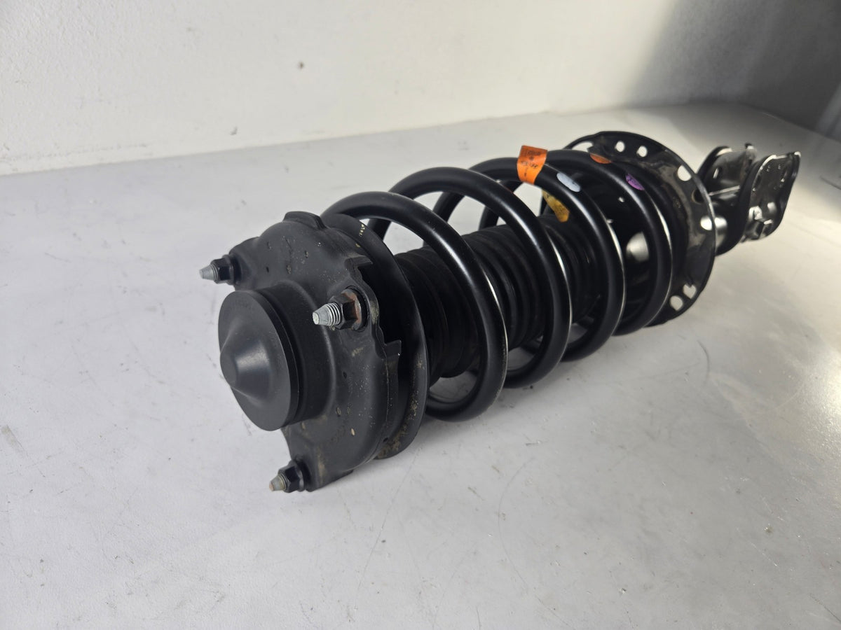 2015 2018 Kia Sedona Right Passenger Front Suspension Shock Absorber Coil Spring