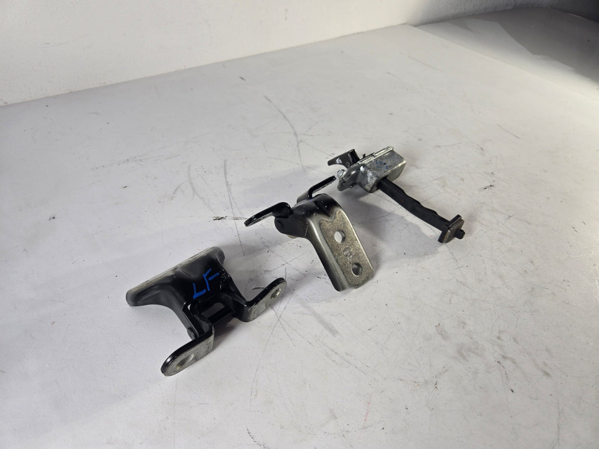2015 2021 Kia Sedona Left Driver Front Door Upper Lower Hinge Hinges OEM