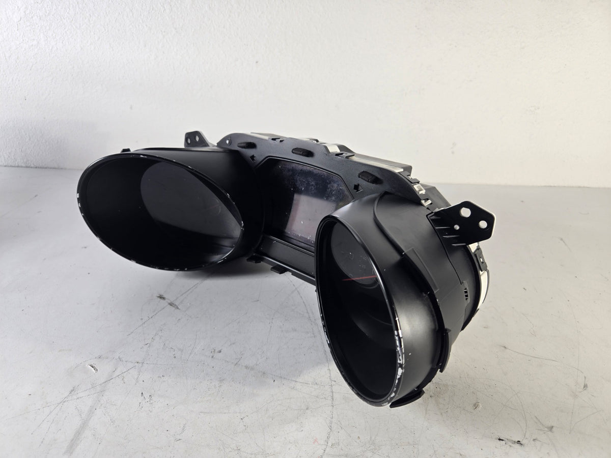 2015 2018 Kia Sedona Dash Instrument Cluster Speedometer OEM 94017A9050