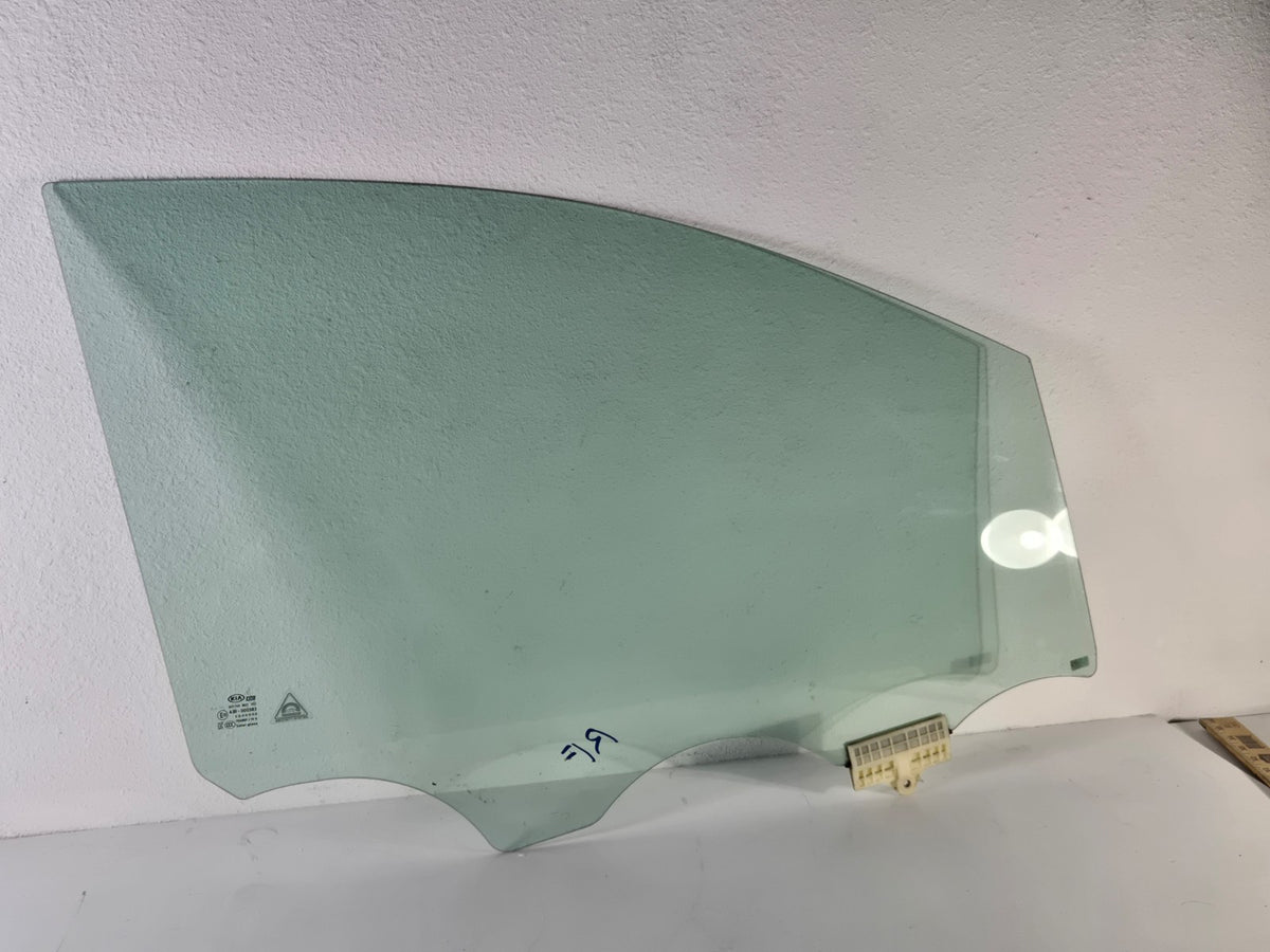 2015 2021 Kia Sedona Right Passenger Side Front Door Window Glass OEM 82420A9010