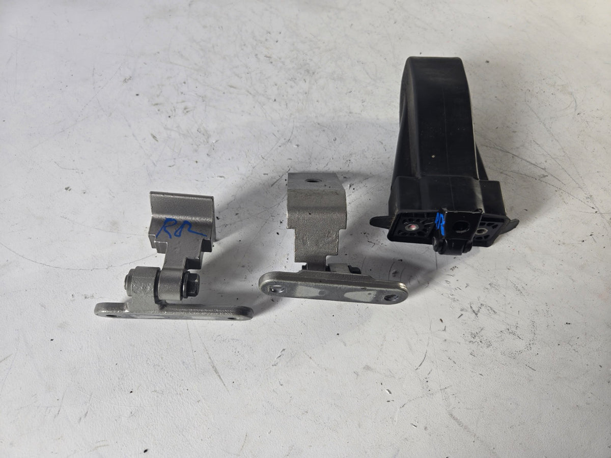 2010 2016 BMW 550i Right Passenger Rear Door Upper Lower Hinge Hinges Check OEM