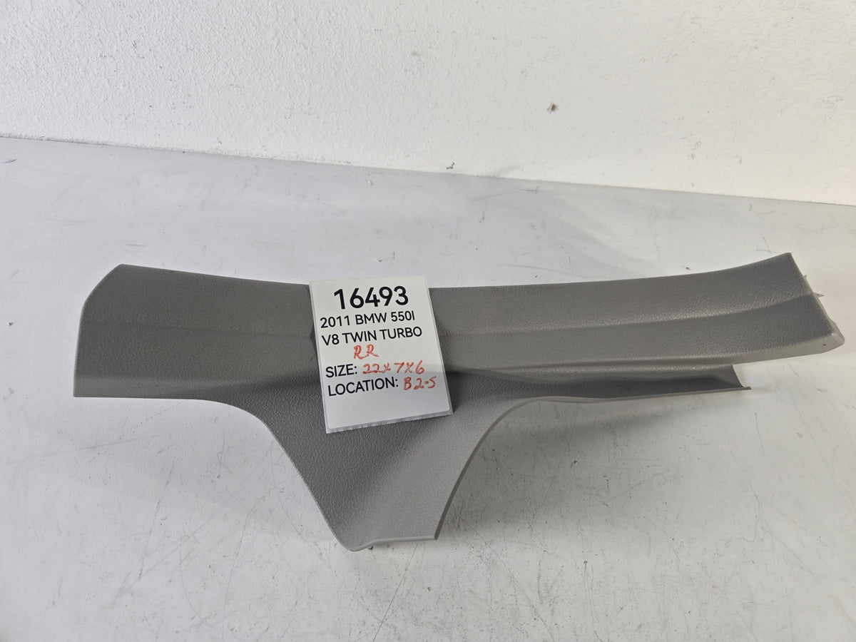 2010 2013 BMW 528i 550i Right Passenger Rear Door Inner Sill Molding OEM Gray