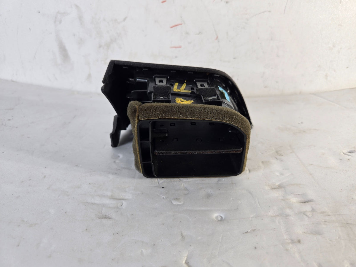 2013-2015 Nissan Sentra Right Front Dash Air Vent Grille 68760-3SG1A OEM 15268