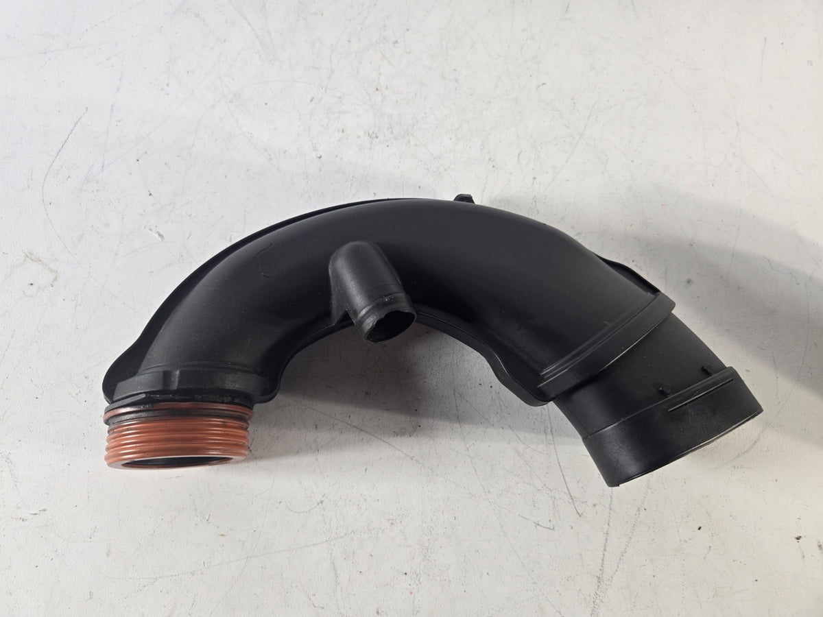 2010 2017 BMW 550i GT xDrive 4.4L Air Intake Duct Pipe Tube Right OE 13717577451