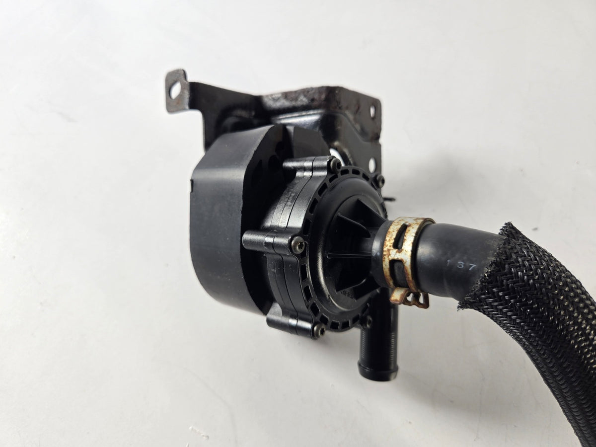 2014 2018 Infiniti Q Q50 Hybrid Coolant Auxiliary Water Pump OEM 215804GA0A