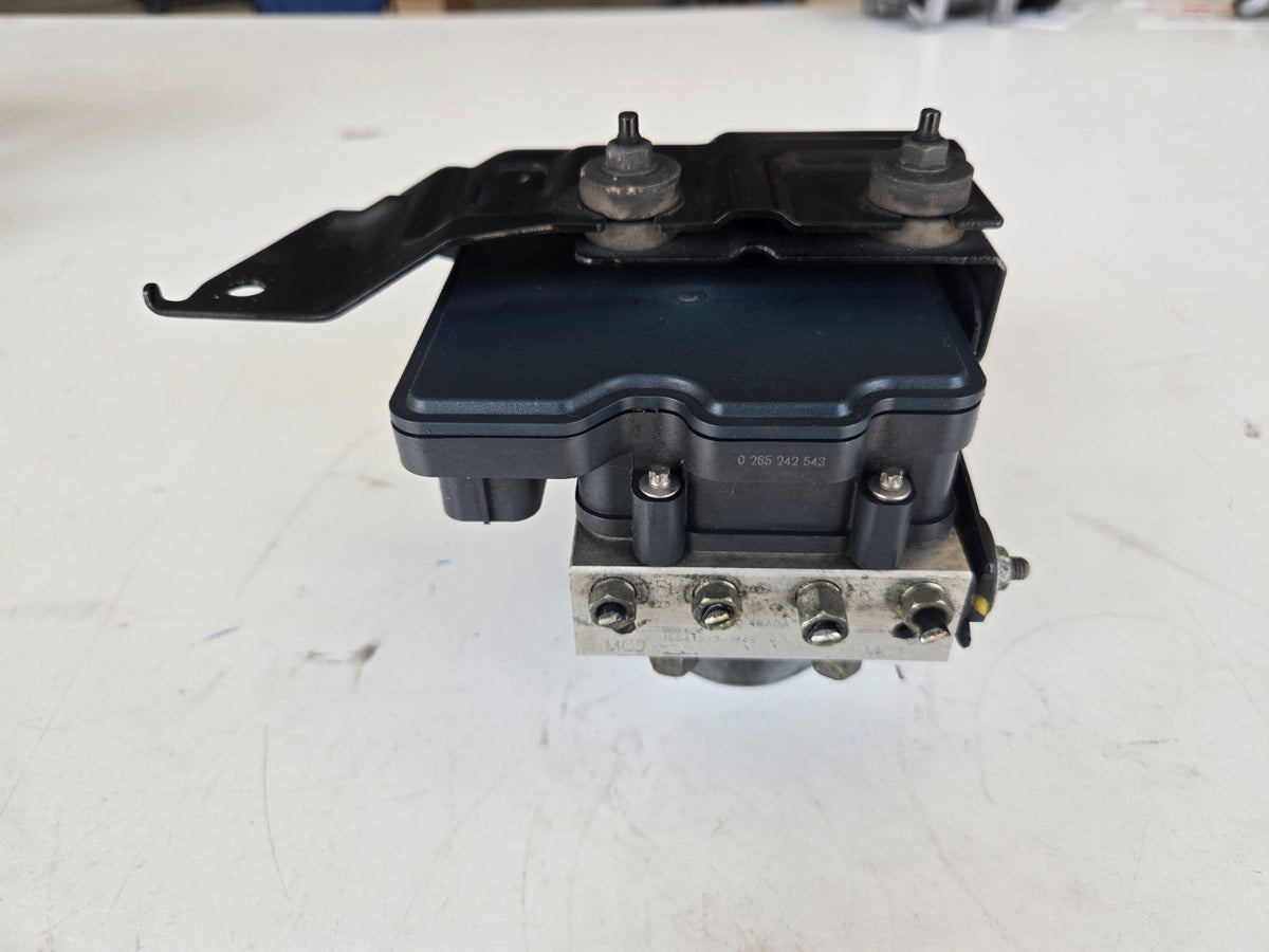 2015 Nissan Rogue FWD ABS anti Lock brake pump actuator assembly 47660-4ba6a USA