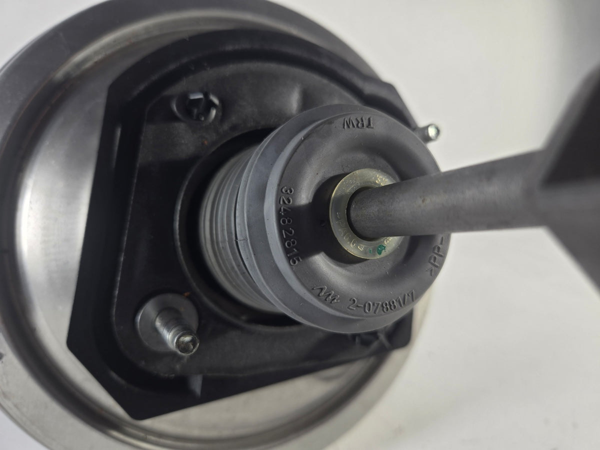 2010 2016 BMW 5 Series 528i 535d 550i Master Cylinder Power Brake Booster OEM
