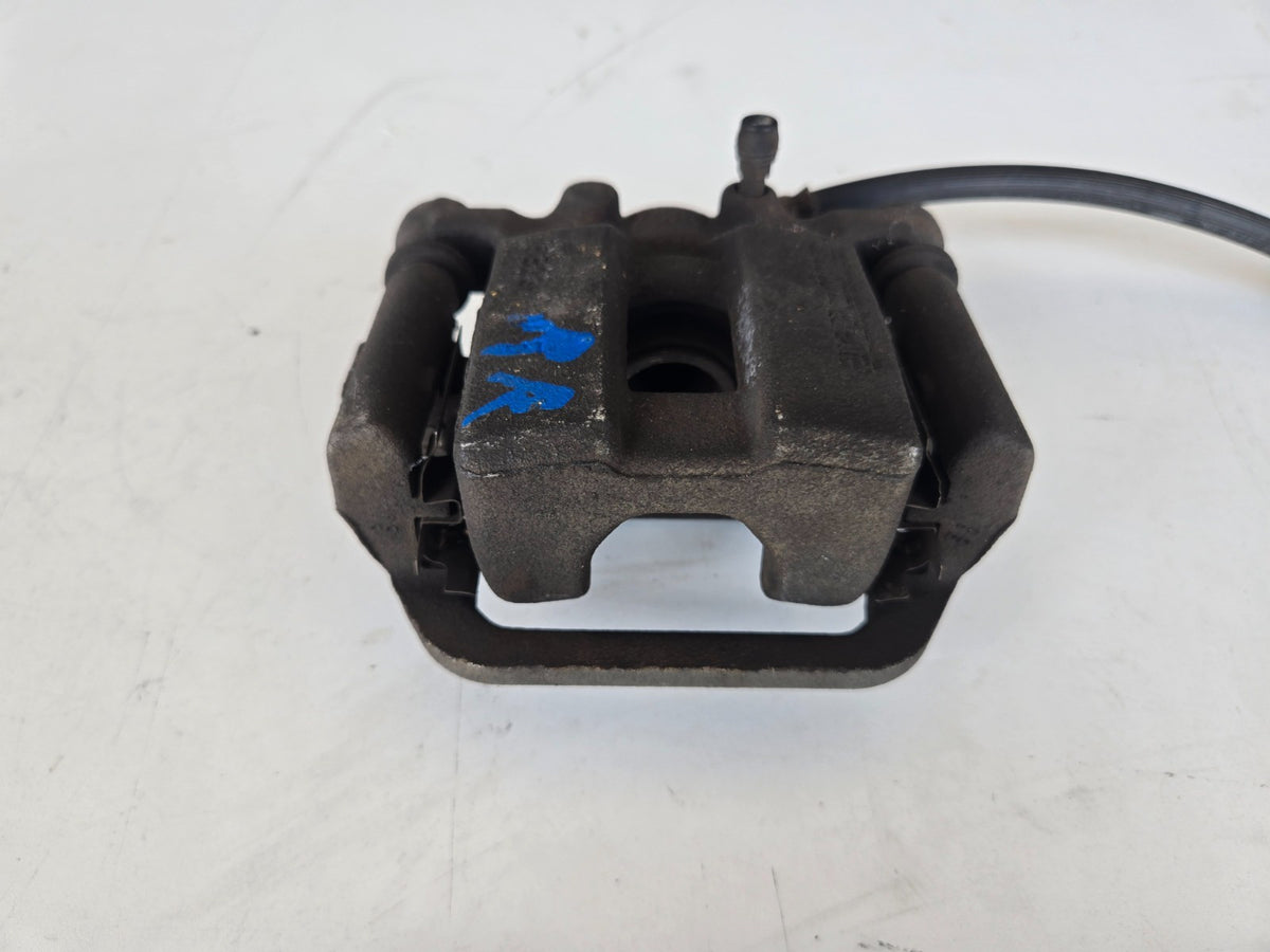 2014 2020 Nissan Rogue right passenger rear back wheel brake caliper manual park