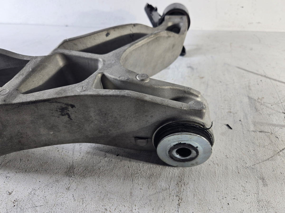 2003 2005 Lincoln Town Car Left Driver Front Suspension Lower Control Arm OEM