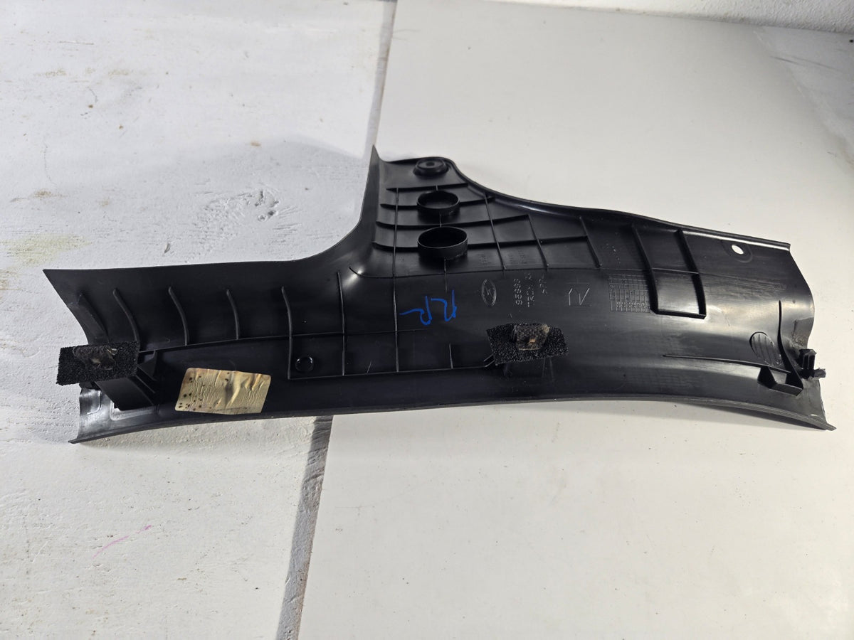 2011 2015 Hyundai Elantra Right Passenger Side Rear Door Scuff Molding Trim OEM