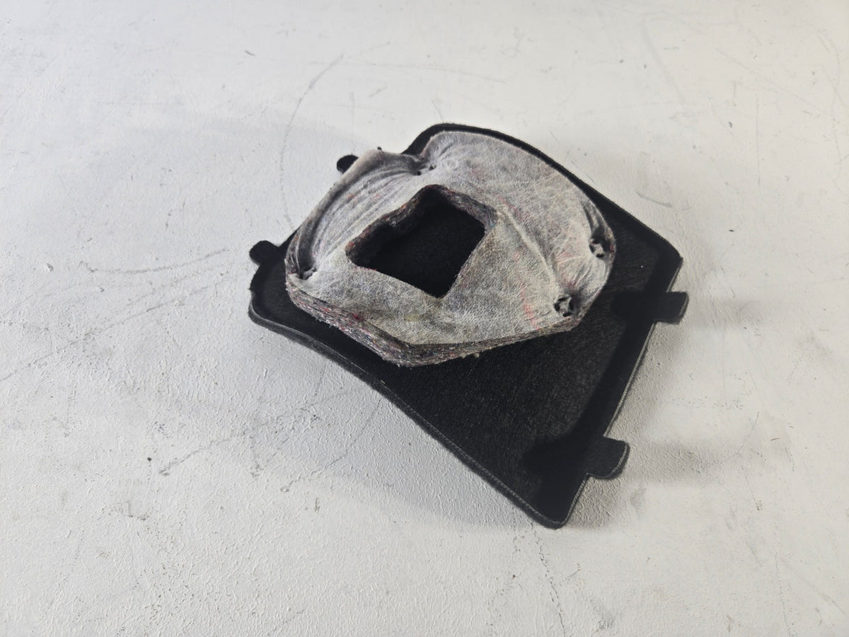 2010 2016 BMW 528i 550i Right Passenger Rear Trunk Power Distribution Lid Cover