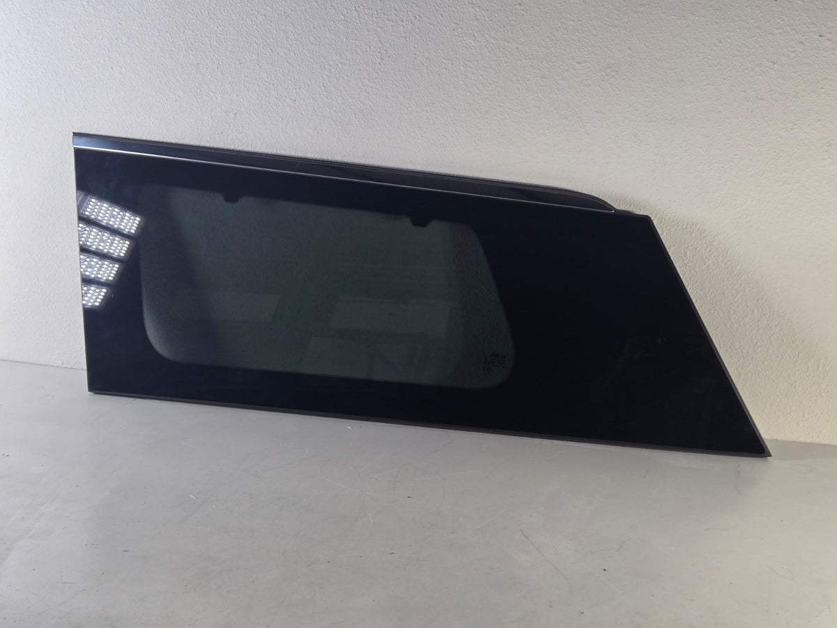 2015 2021 Kia Sedona Left Driver Side Rear Quarter Panel Glass OEM 87810A9520