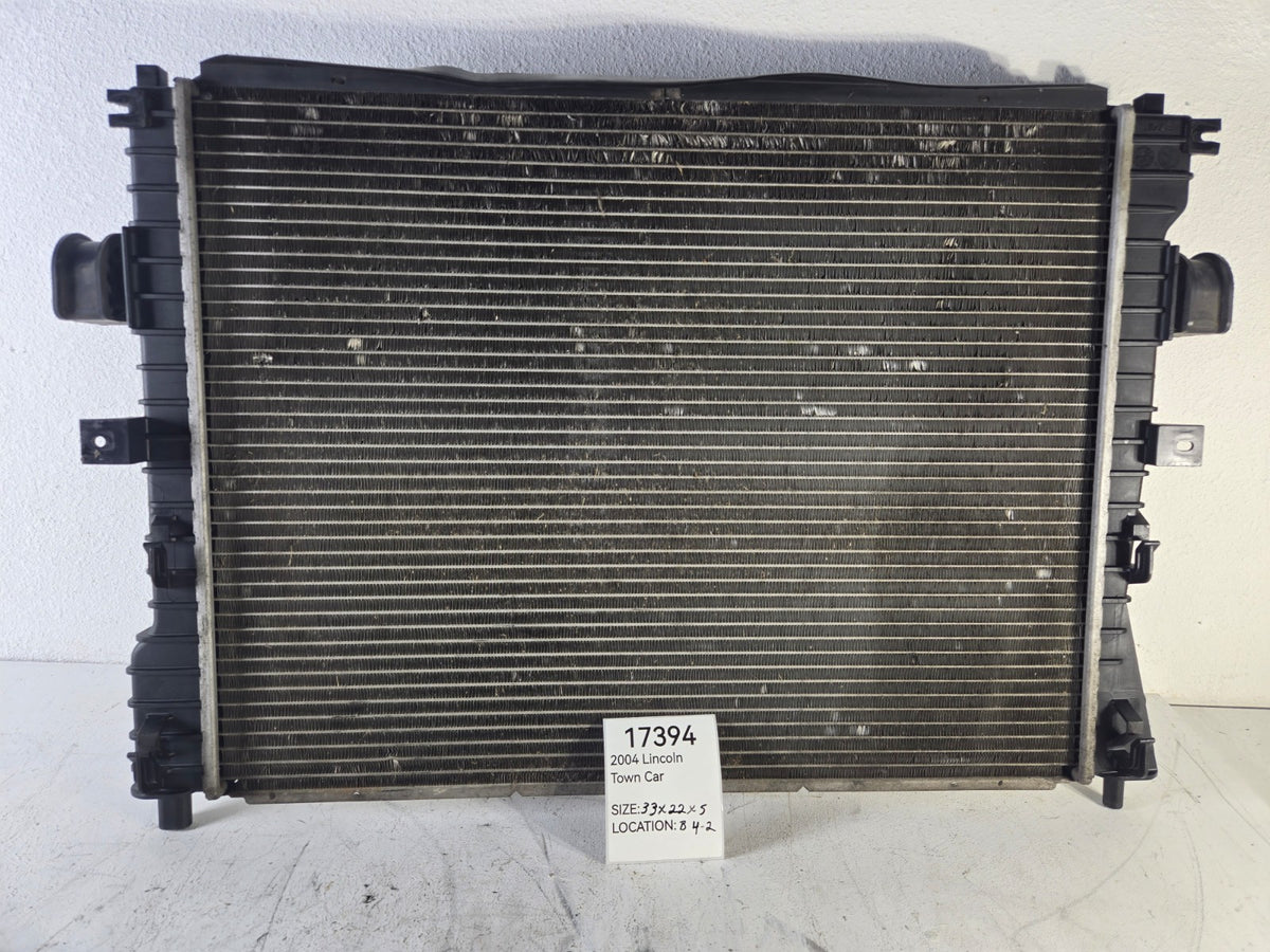 2003 2004 2005 Lincoln Town Car Radiator Assembly OEM 3W1Z8005AH