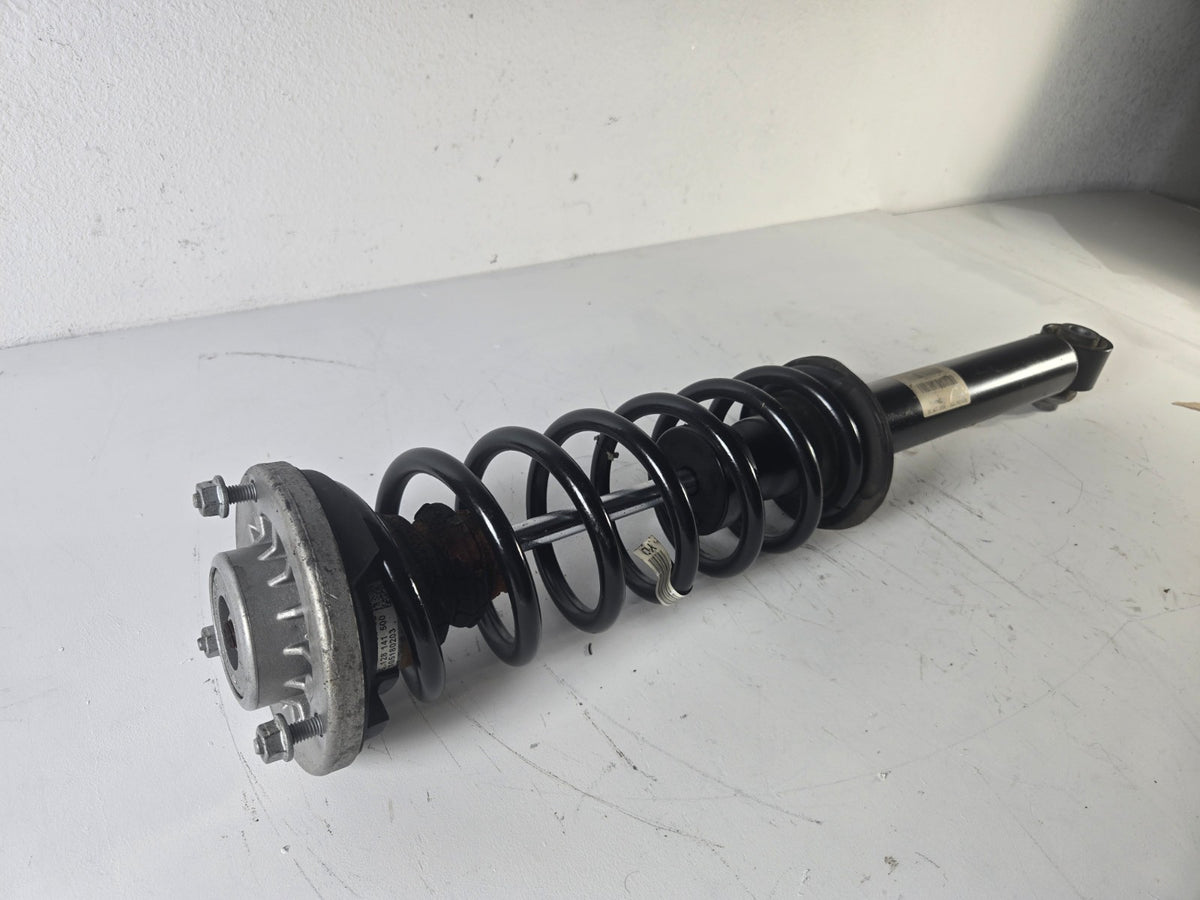 2010 2013 BMW 550i RWD Right Passenger Rear Shock Absorber Strut Coil Spring OEM