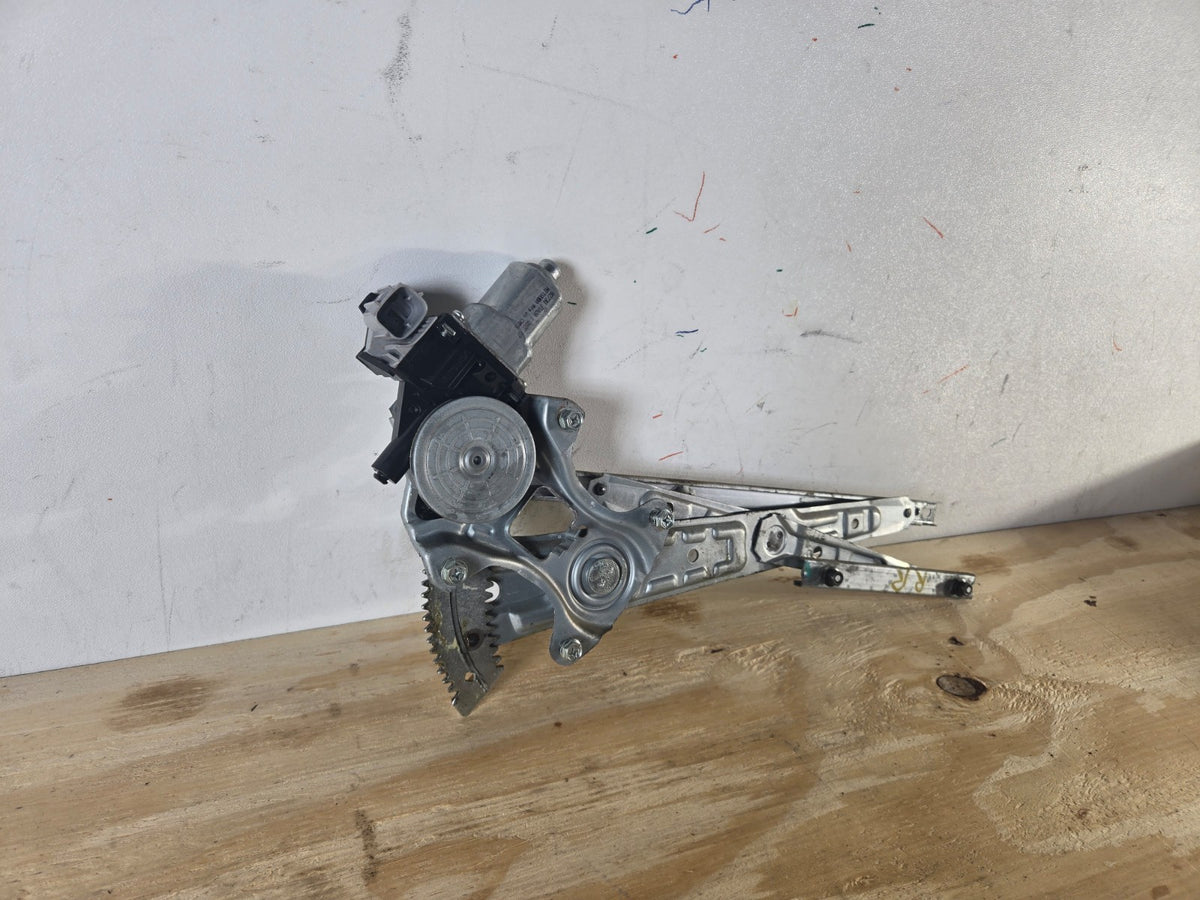 2013-2019 Nissan Sentra Right Rear Door Window Regulator Motor 827204KH0B OEM 05