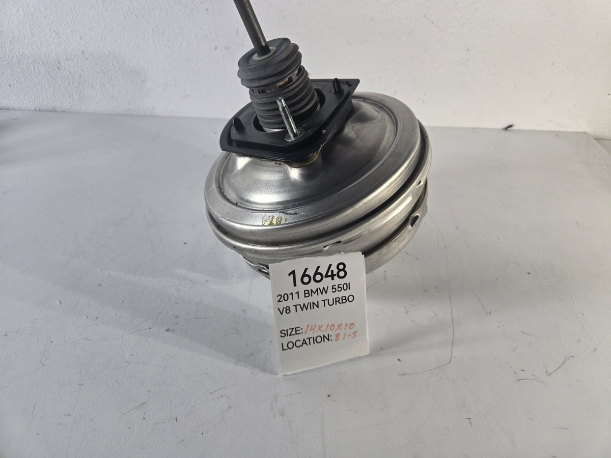 2010 2016 BMW 5 Series 528i 535d 550i Master Cylinder Power Brake Booster OEM
