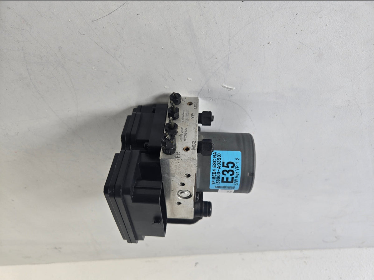2015 2018 Kia Sedona ABS Anti Lock Braking System Pump Modulator OEM A958920520
