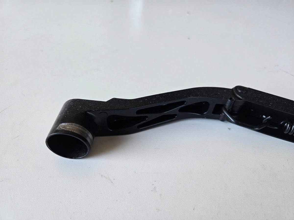 2014 2020 Nissan Rogue right passenger front windshield wiper arm 28886-6FL0A OE