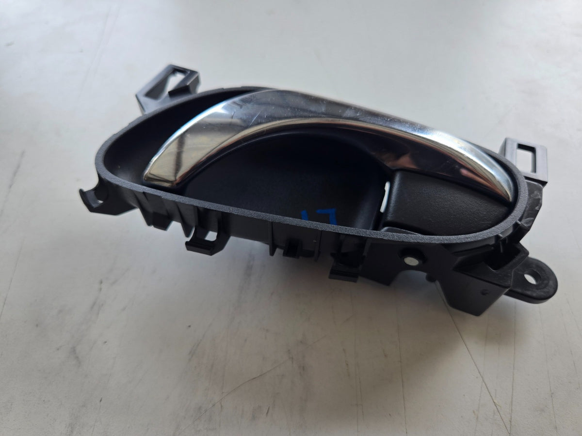 2014 2020 Nissan Rogue left driver front or REAR door interior inner handle OEM!
