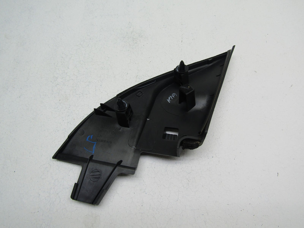 2014 Infiniti qx60 left driver front door mirror sail panel interior corner trim